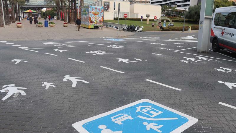 Benidorm invierte 573.000 euros en mejorar la señalización horizontal de las calles de la ciudad