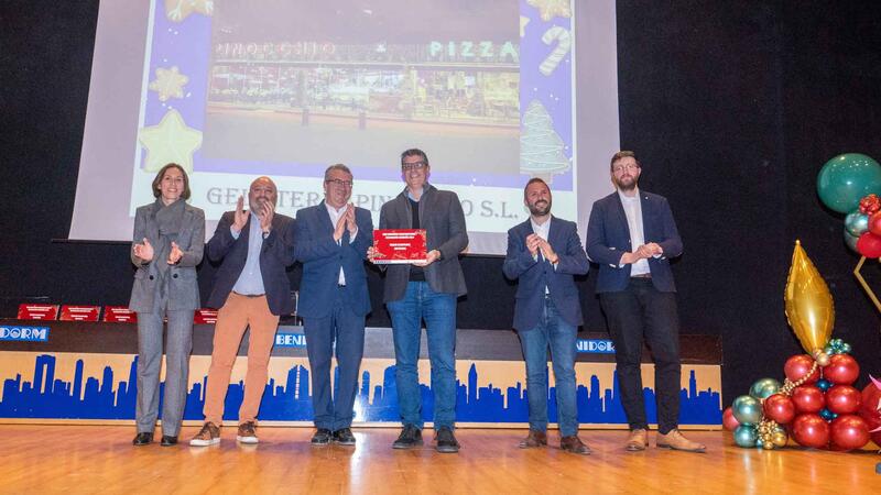 Benidorm entrega sus premios de escaparatismo navideño con récord de participación