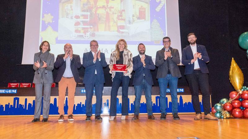Benidorm entrega sus premios de escaparatismo navideño con récord de participación