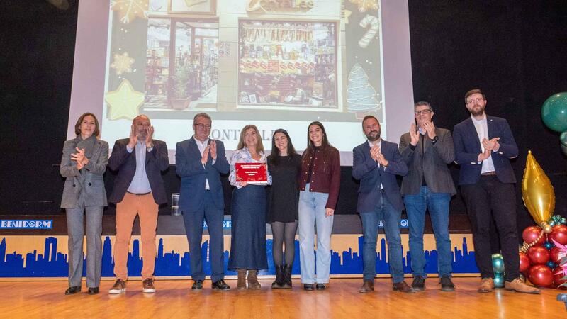 Benidorm entrega sus premios de escaparatismo navideño con récord de participación