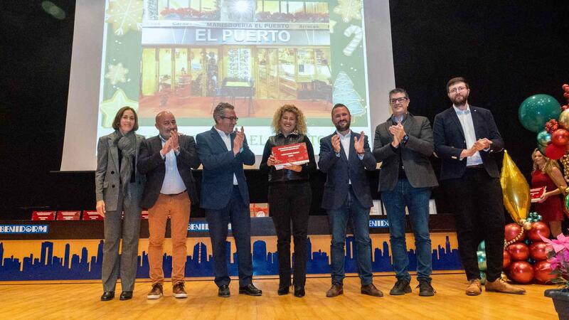Benidorm entrega sus premios de escaparatismo navideño con récord de participación