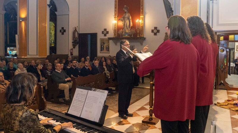Las voces blancas de ‘Camerata Ars Cantica’ anuncian la Navidad en Benidorm 