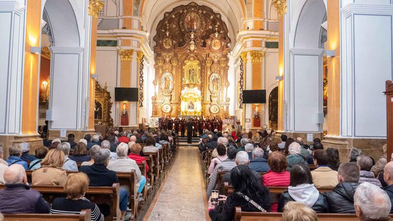 Las voces blancas de ‘Camerata Ars Cantica’ anuncian la Navidad en Benidorm 