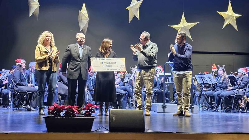 Gala de Navidad solidaria con Aspanion de Societat Musical La Nova de Benidorm