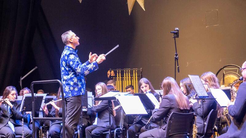 Gala de Navidad solidaria con Aspanion de Societat Musical La Nova de Benidorm