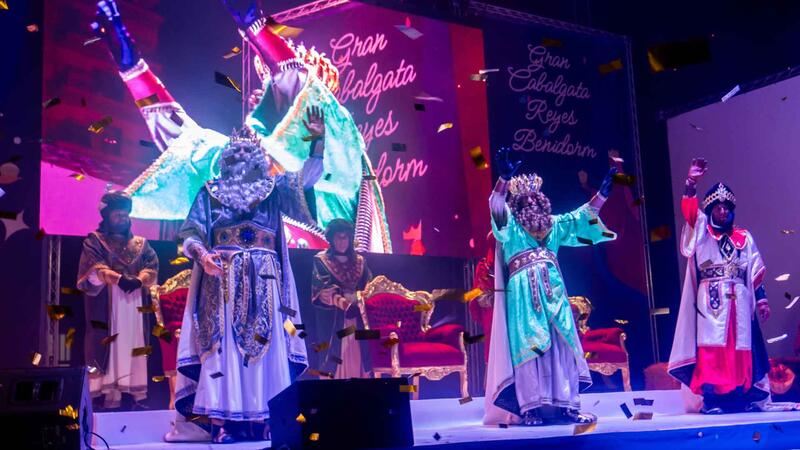 La magia de la Navidad vuelve a Benidorm en la Gran Cabalgata de Reyes Magos