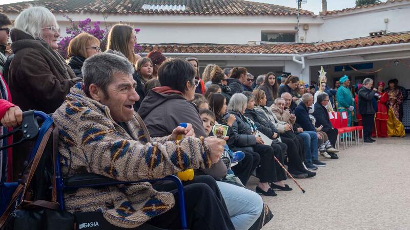 La magia de la Navidad vuelve a Benidorm en la Gran Cabalgata de Reyes Magos