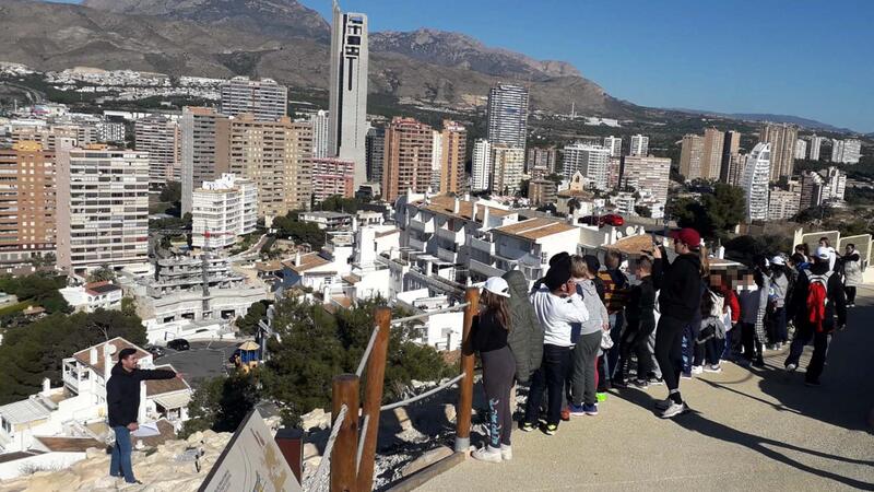 Algo más de 53.000 personas visitaron el yacimiento del Tossal de La Cala durante 2024
