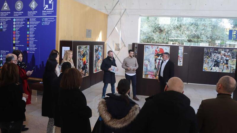 Benidorm expone la muestra ‘L’Art del Ciclocross’ de Miguel Soro con motivo de la celebración este fin de semana de la Copa del Mundo