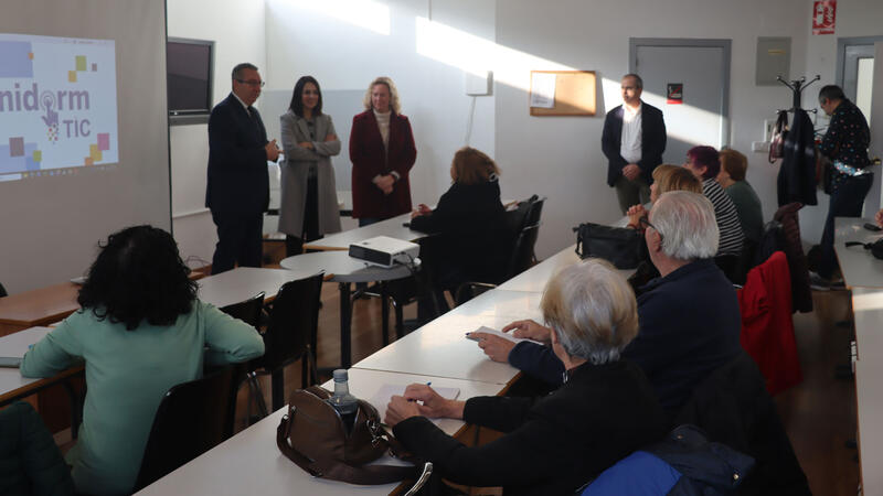 Benidorm TIC inicia los cursos de alfabetización digital en tres aulas y ampliando los horarios a las tardes  