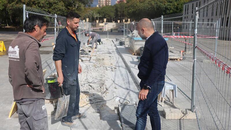 Benidorm is carrying out work at Plaza de SS MM Reyes de España to stop water leaks in L’Aigüera car park