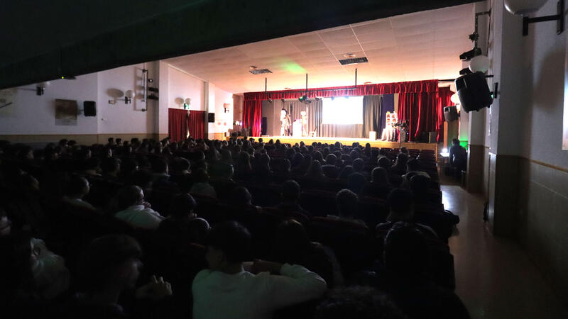 Cerca de 700 estudiantes de ESO y Bachillerato se acercan al teatro con el ciclo ‘Joves Espectadors’