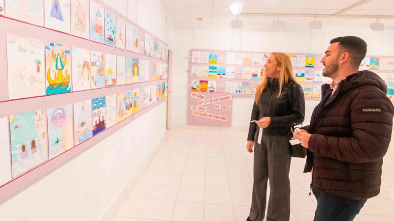 Exposición del XXII Certamen Escolar de Dibujo y Pintura de La Barqueta en la Casa del Fester