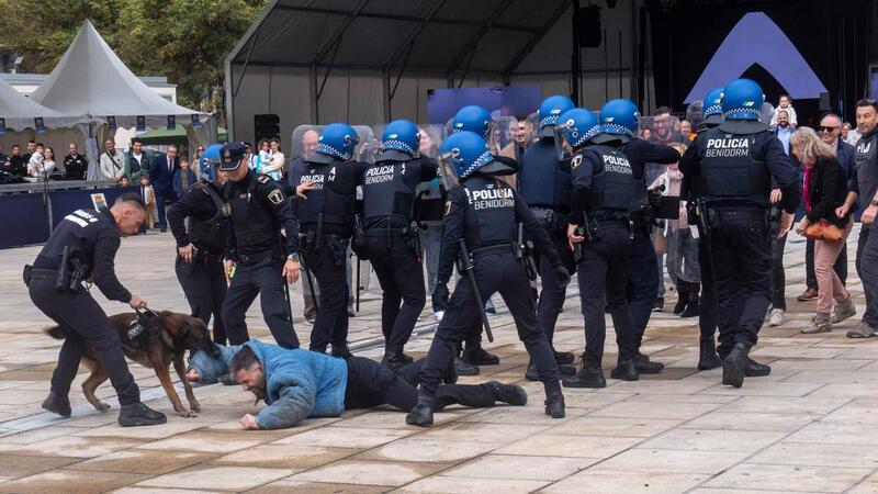 La Policia Local de Benidorm complix 181 anys