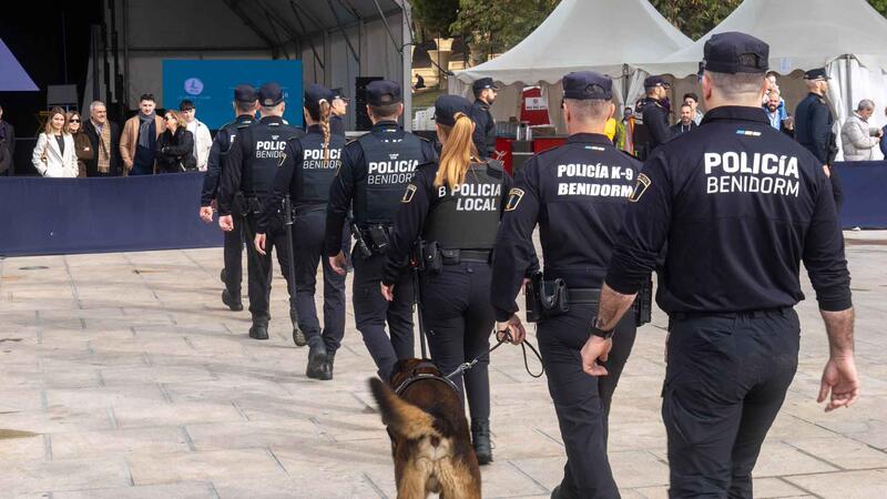 La Policia Local de Benidorm complix 181 anys