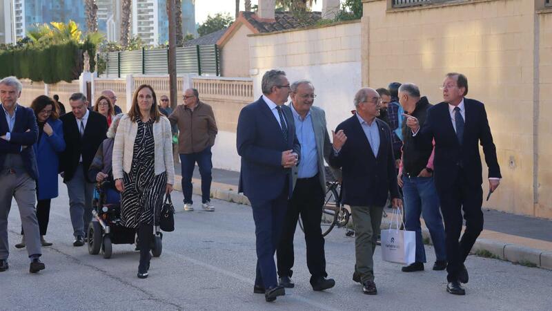 Benidorm completes its tribute to Doctor Josep Pérez Fuster by naming a street after him