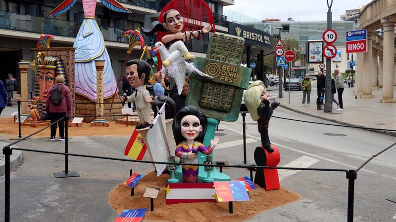Falla Els Tolls wins the award for best monument and the critics