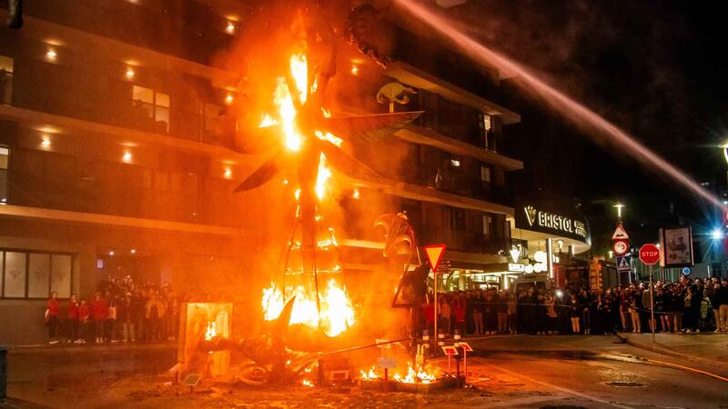 ‘Nit de la Cremà’, punto final a las fallas de 2025 en Benidorm