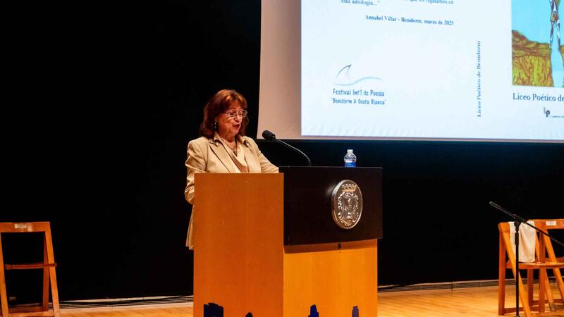 Benidorm acoge la VI edición de su Festival Internacional de Poesía