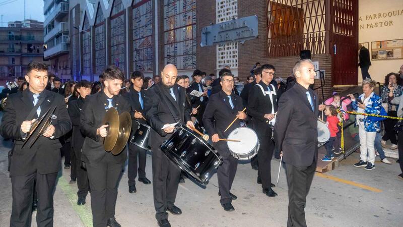 La procesión de Nuestra Señora de la Esperanza y la Paz sale a la calle en Benidorm