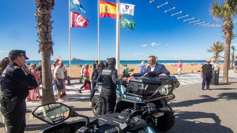 La Policia Local de Benidorm incorpora dos nous ‘quads’ per a la vigilància de platges i l