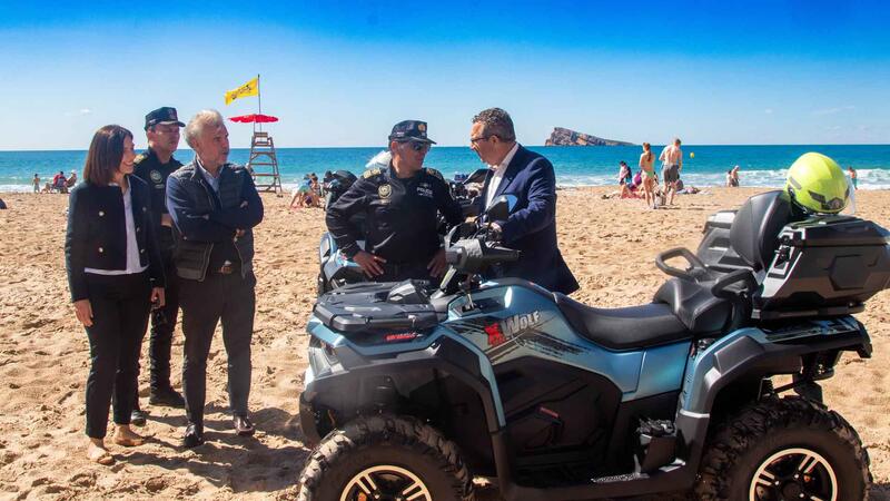 La Policia Local de Benidorm incorpora dos nous ‘quads’ per a la vigilància de platges i l
