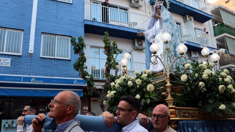‘L’Ambaixà’ i la Trobada entre la Verge i el Ressuscitat protagonitzen el Diumenge de Pasqua a Benidorm