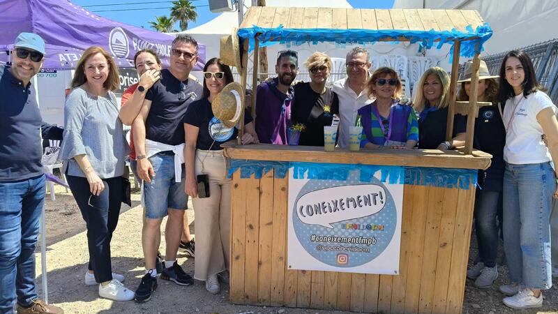 Cerca de 4.000 peñistas celebran la Acampada de las Peñas con acciones para conmemorar el 700 Aniversario de la fundación de Benidorm