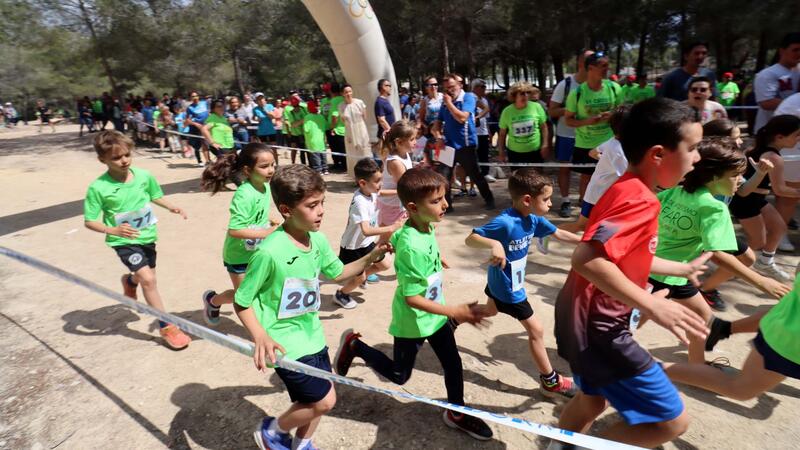 Around 500 people support Doble Amor in the sixth edition of its Solidarity Cross