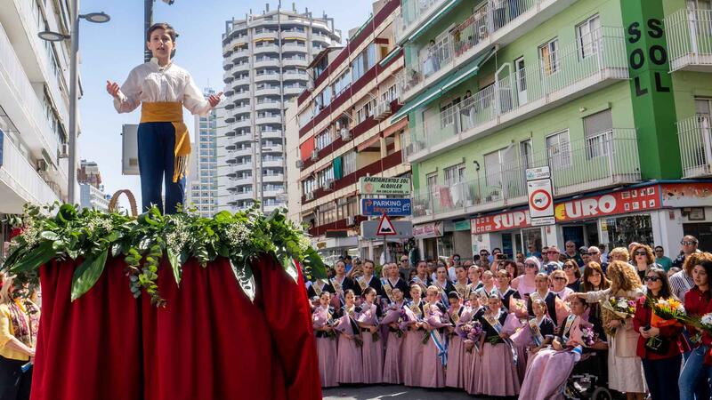 Benidorm celebra amb emoció la tradicional Festa de la Creu