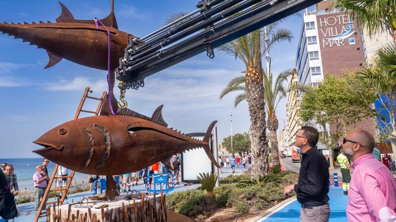 Les “Tonyines” de Toni Marí lluïxen en el Passeig de Ponent de Benidorm