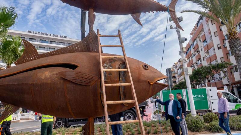 Les “Tonyines” de Toni Marí lluïxen en el Passeig de Ponent de Benidorm