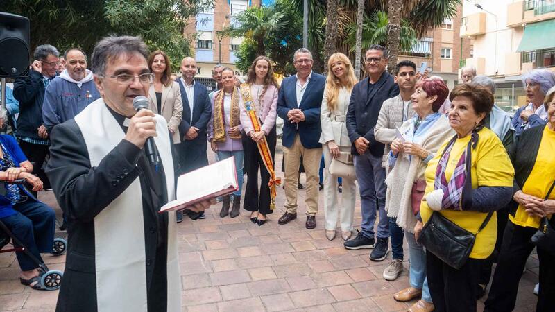 El Campo-Plaza de España Neighborhood Association celebrates its traditional Cruz de Mayo festivity
