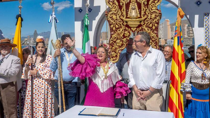 La Salida de Romeros pone el punto final al Triduo de la Hermandad del Rocío de Benidorm