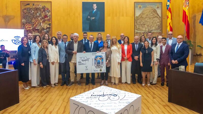 Correos posa en circulació un segell dedicat als 700 anys d