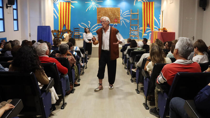 Ple de públic en el sainet ‘Pudo suceder’ que imagina amb humor la història de la Carta de Poblament
