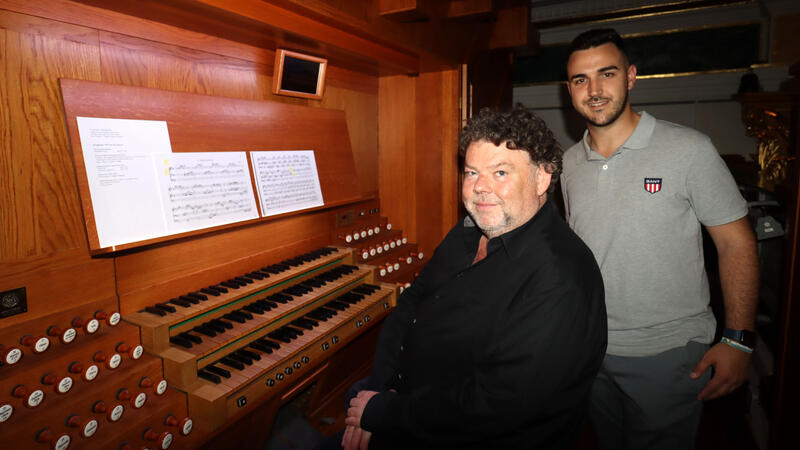 Belgian organist Jan Vermeire delights the audience with his concert at the International Organ Festival