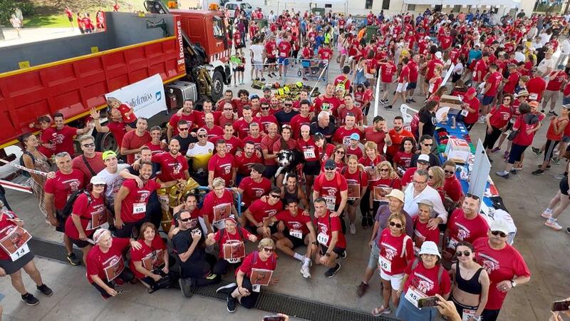 Prop de 1.200 persones donen suport a la primera carrera popular solidària per l