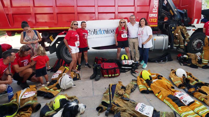 Prop de 1.200 persones donen suport a la primera carrera popular solidària per l