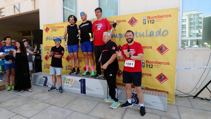 Prop de 1.200 persones donen suport a la primera carrera popular solidària per l