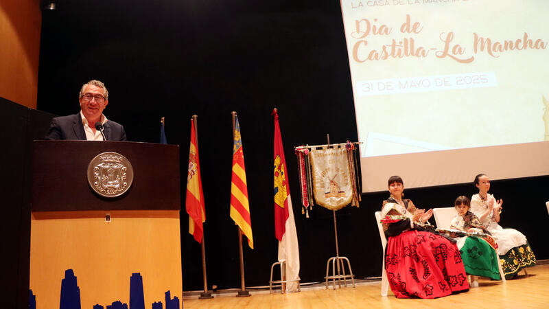Els ‘benimanxegs’ de Benidorm i comarca celebren a la ciutat el Dia de Castella-la Manxa