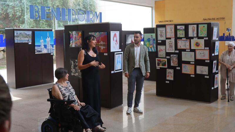 El Espai d’Art del Ayuntamiento vuelve a albergar una exposición colectiva de los artistas de Maduixa Art y Asmibe
