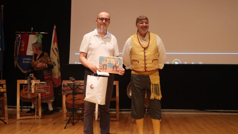 La Asociación ‘Tramontana’ celebra el día grande de Castilla La Mancha con una jornada de música y exaltación del folclore propio