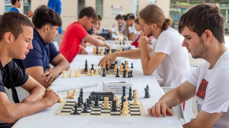 Final of the chess tournament between high schools in Marina Baixa
