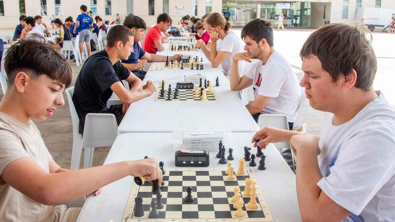 Final of the chess tournament between high schools in Marina Baixa
