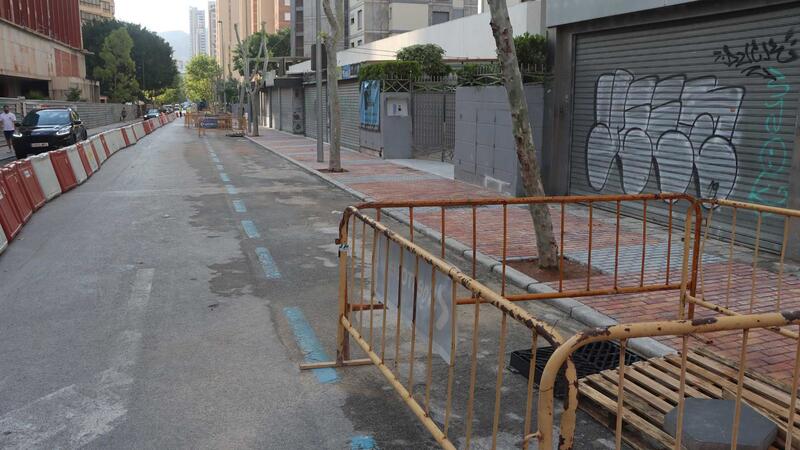 Benidorm finaliza las obras de renovación de infraestructuras hidráulicas en la calle Ibiza