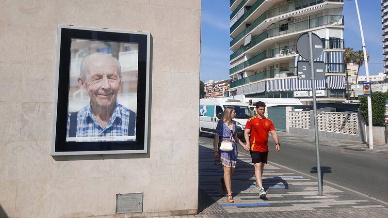 Los Espais d’Art Urbà se llenan de retratos y escenas cotidianas con la exposición colectiva ‘Benidorm a pie de calle’