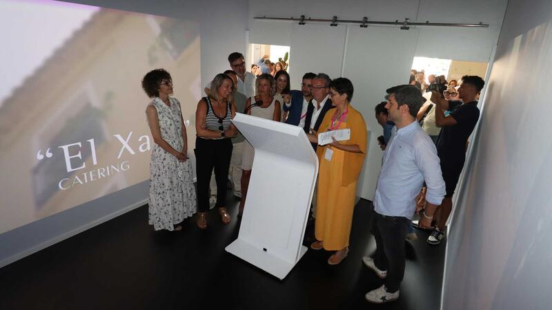Benidorm hosts the first smart space that measures tourist traffic in real time and displays its offerings with an AI robot