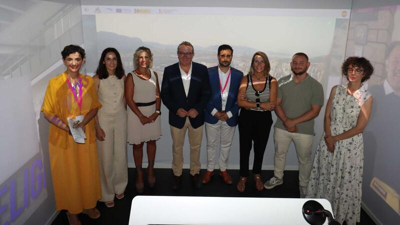 Benidorm hosts the first smart space that measures tourist traffic in real time and displays its offerings with an AI robot