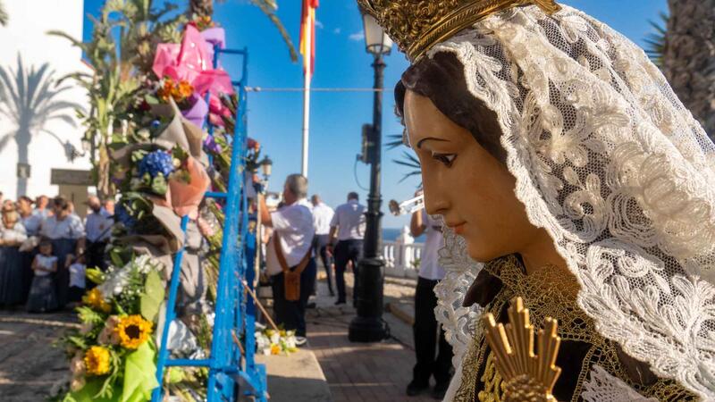 Benidorm rinde homenaje a la Virgen de Carmen y a los Caídos en la Mar